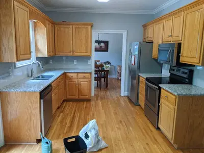Home Repair Expert Photo