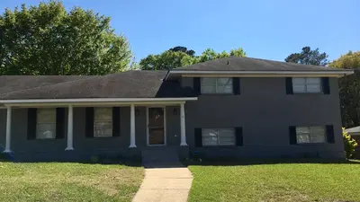 Home Repair Expert Photo
