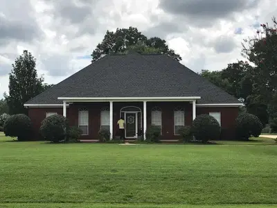 Home Repair Expert Photo