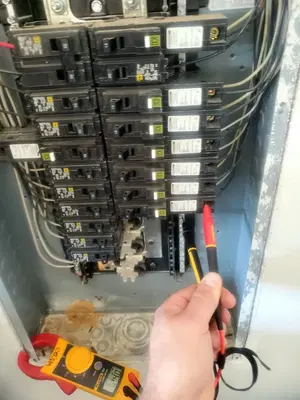 Home Repair Expert Photo