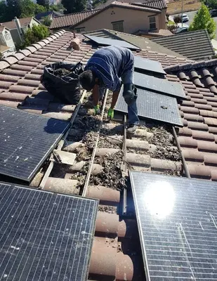 High quality roof repairs and gutter cleaning/pressure washing