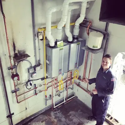 Della Rossa Plumbing & Solar