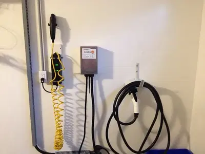 Powercom, LLC