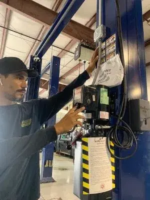 Kangaroo Electric LLC
