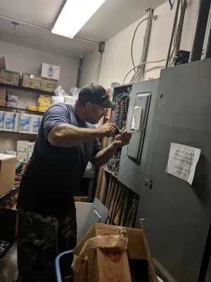 S & S Custom Sign Company | Lighting & Electrical Contractors in Peoria