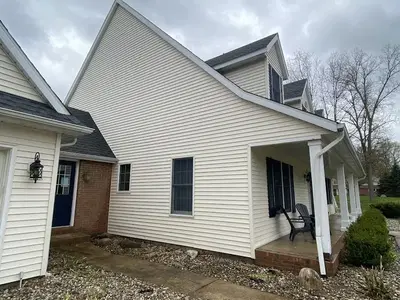 A-Z Handyman & Maintenance LLC Pressure Washing/Softwash