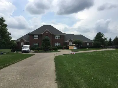Clyde's Bluegrass Roofing