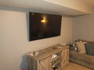 TV Mounting, FF&E, Sign Hanging, Assembly