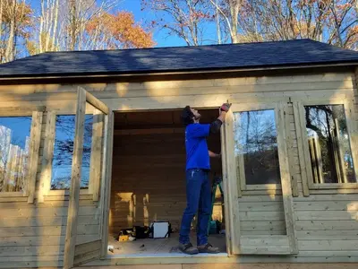 Queen’s Roofing Service