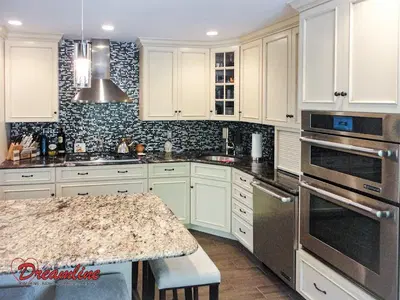 Dreamline Kitchens & Baths