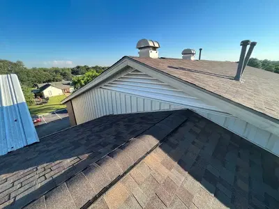 Lone Star Roofing & Gutters